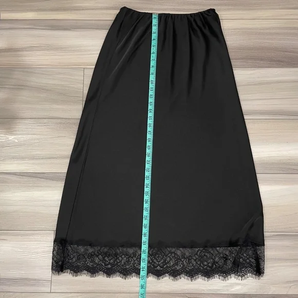 NWT KAFFE KAhilda Skirt Size Medium (Danish 38) Silky Black with Lace Trim - Picture 7 of 16